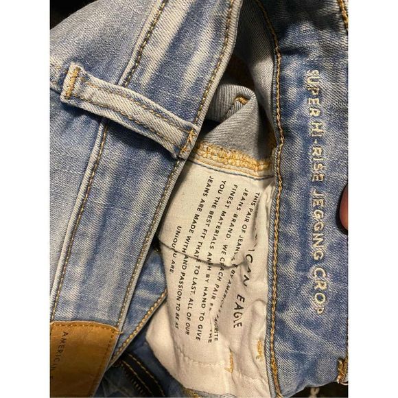 American Eagle Super Hi-Rise Jegging Crop size 4 - Picture 8 of 10
